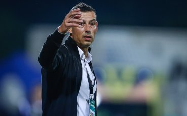 Александър Томаш поти здраво играчите на ЦСКА в Банско (видео)