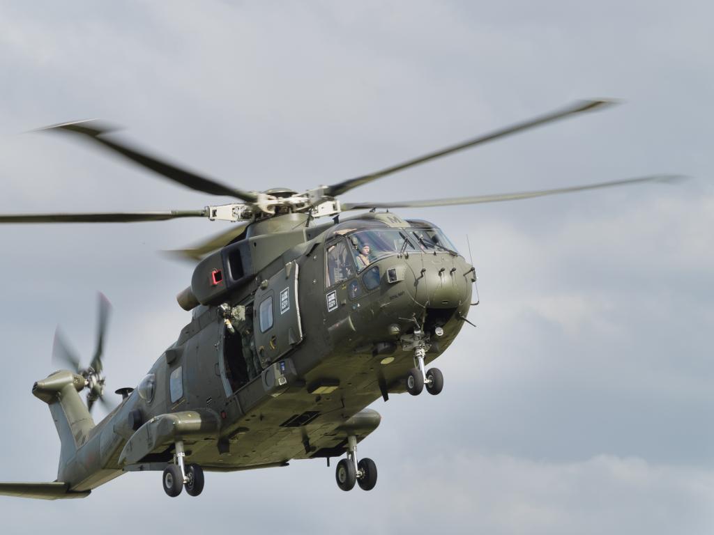 Служител на Кралските военноморски сили на Великобритания загина след като