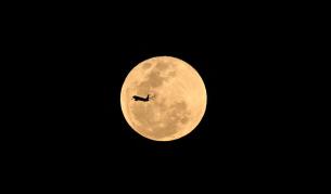 "Луна на Бобъра" 2025: Как най-добре да видите суперлуната през ноември