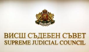 Комисията по професионална етика се самосезира заради Емилия Русинова