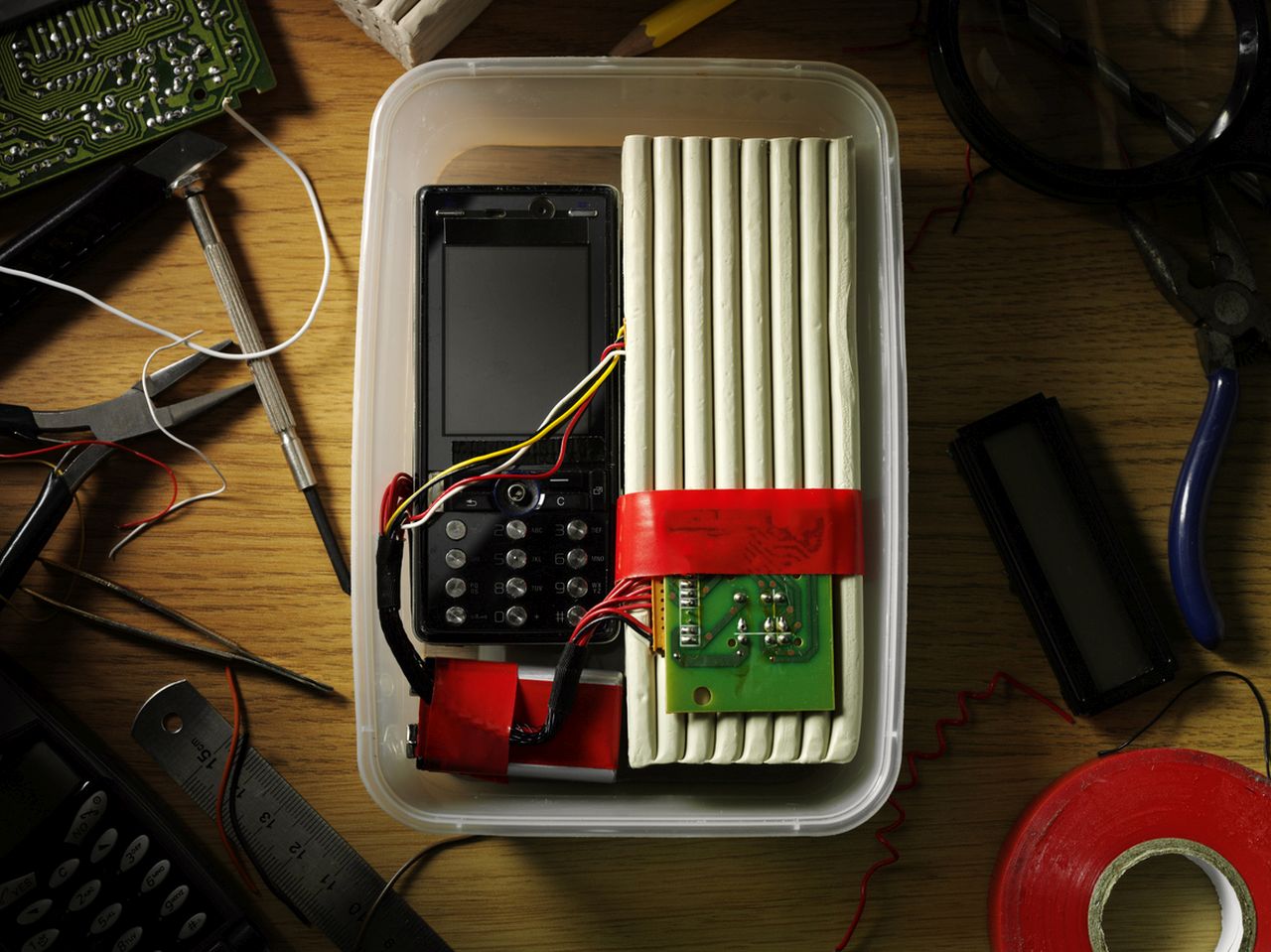 СБУ задържа 20-годишен украинец, подготвял бомба по нареждане на руските служби