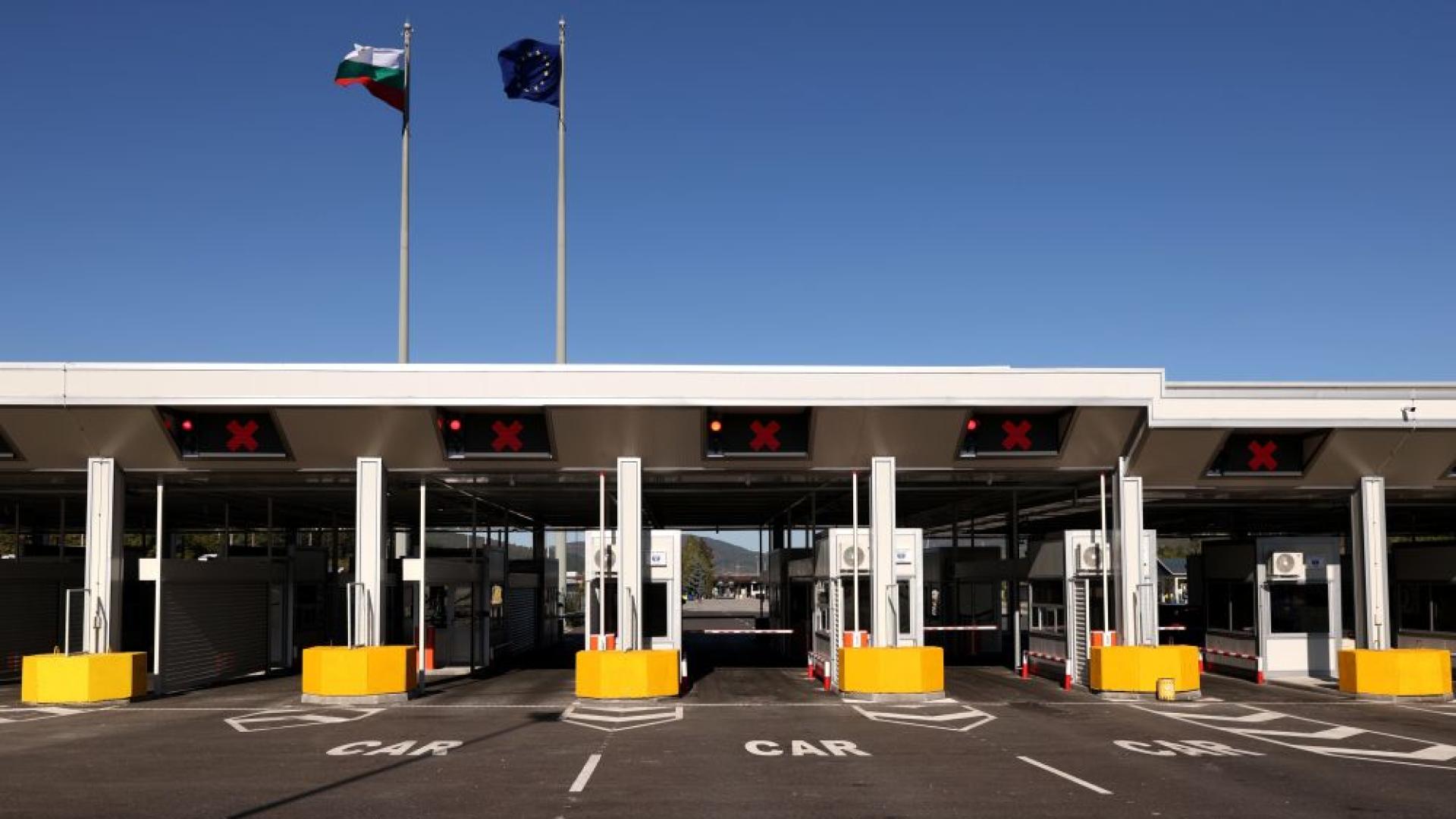 Интензивен е трафикът на ГКПП Калотина на границата със Сърбия