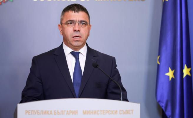 Илков: Към момента не сме застрашени от терористична атака, взели сме допълнителни мерки за сигурност