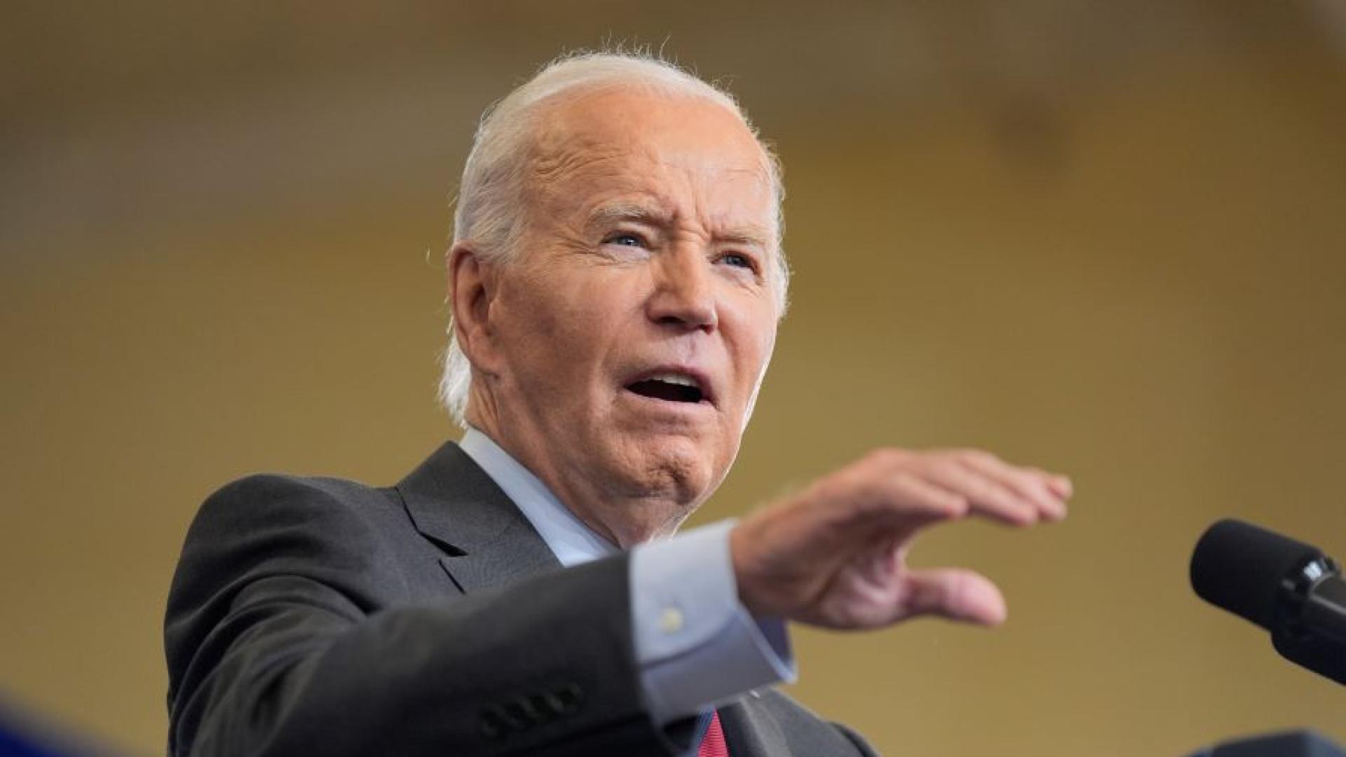 Книгата още не е излязла на пазара а вече разтърси