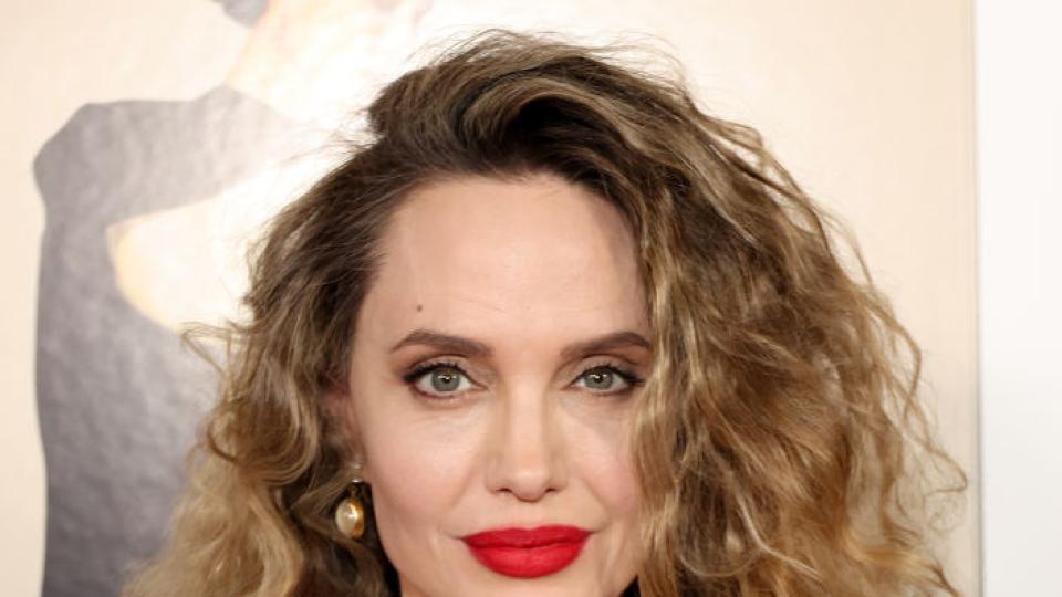 Анджелина Джоли, една от най-разпознаваемите лица на световното кино, продължава