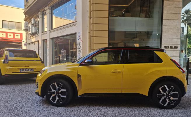  STOP&GO: Renault 5 (3,92 в) е 30 см по-дълъг от Twingo, само че 13 см по-къс от Clio 