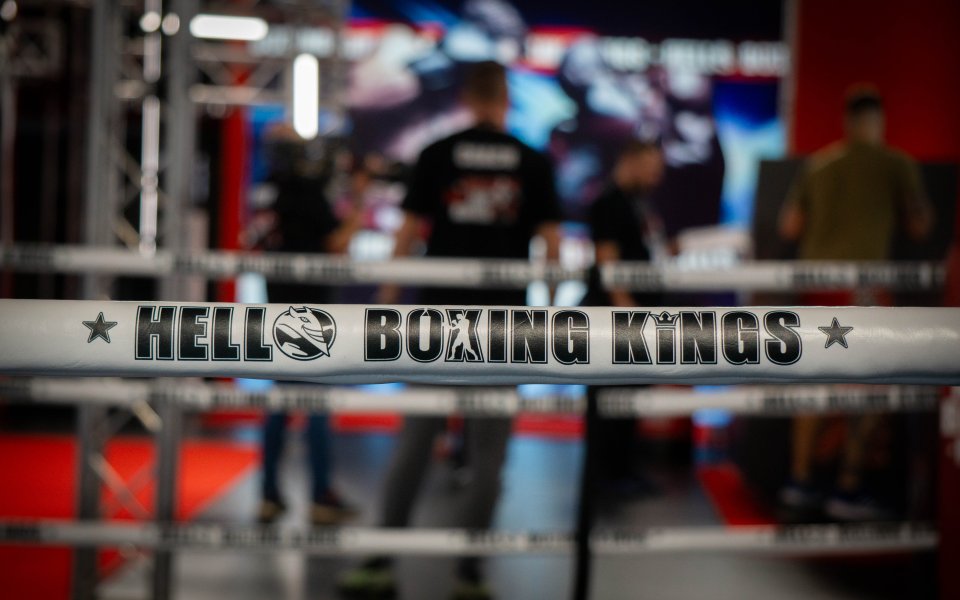 Звезди и шампиони на ринга – шоуто на живо HELL Boxing Kings започва!