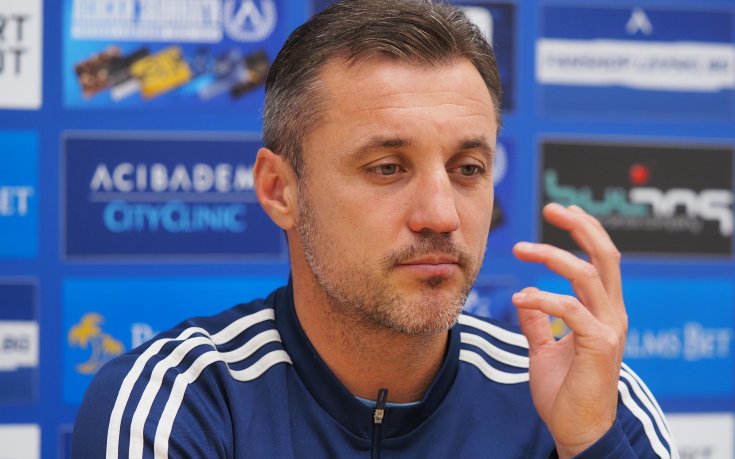 Сериозни критики към Станислав Генчев от феновете на Левски