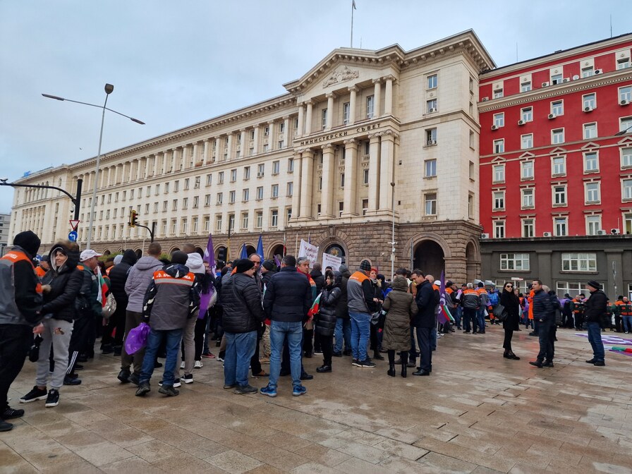 <p>Миньори на протест пред Министерския съвет</p>