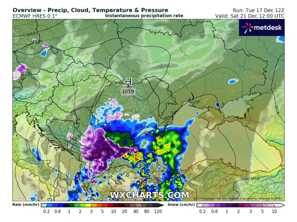 Валежи от дъжд и сняг в събота според ECMWF