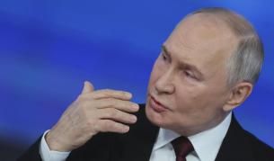 Путин се извини за самолетната катастрофа в Казахстан