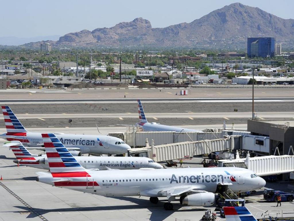 Най големият превозвач в света American Airlines преустанови всички полети