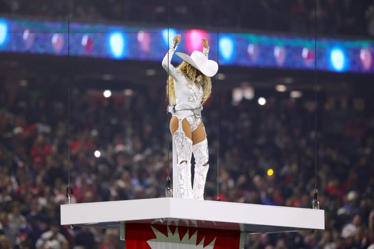 Бионсе предизвика фурор с каубойско шоу