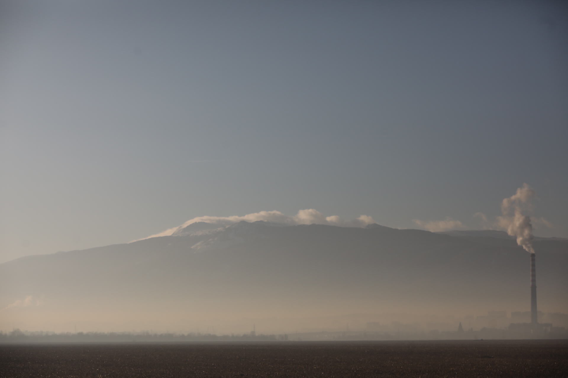 В София са отчетени високи нива на фини прахови частици - общината реагира