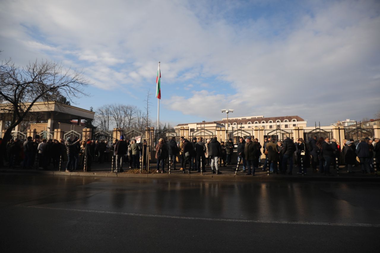 <p>Петков се явяви в прокуратурата, за да му бъде предявено обвинението за ареста на Борисов</p>