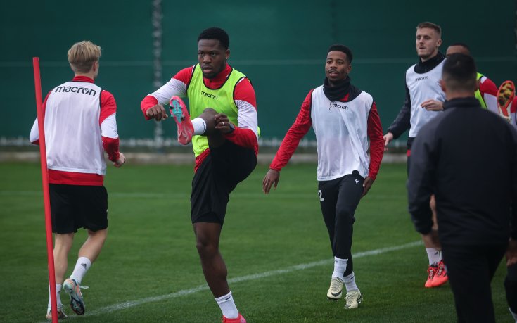 ЦСКА тренира без капитана си (галерия+видео)