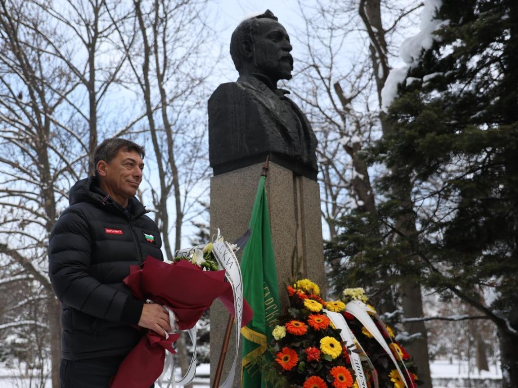 Свищов отбелязва днес 162 рата годишнина от рождението на Алеко Константинов