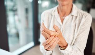 Лекар разкрива как "тихият убиец" унищожава костите