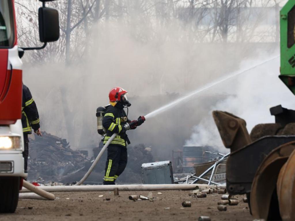 Пожар е възникнал около 09 30 ч тази сутрин в жилищен