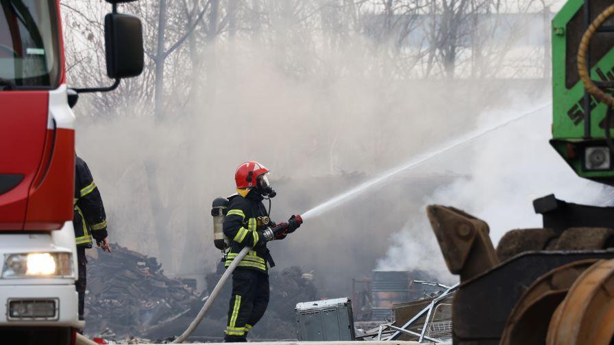 Пожар в жилищен блок в Кюстендил