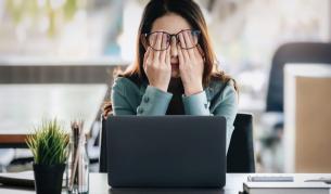 <p>Кой заема работните местата на младите българи?</p>