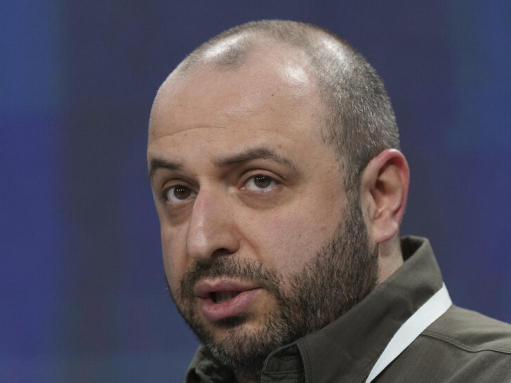 Украински следователи са започнали наказателно разследване срещу министъра на отбраната