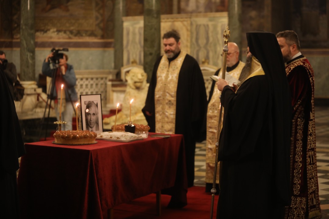 <p>В Патриаршеската катедрала &bdquo;Св. Александър Невски&ldquo; днес бе отслужена панихида в памет на 10 години от смъртта на д-р Желю Желев &ndash; първия демократично избран президент на България.</p>