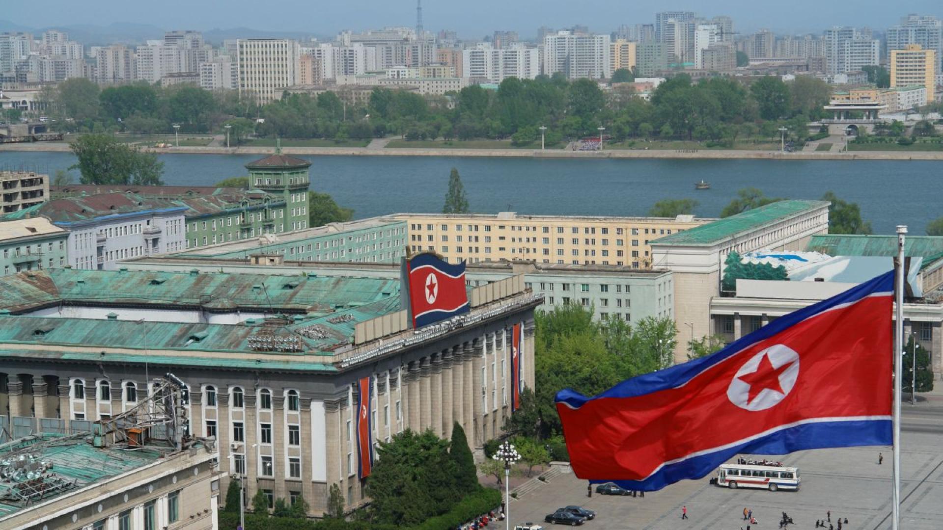 Северна Корея разкритикува днес САЩ за изпращането на свръхзвукови стратегически