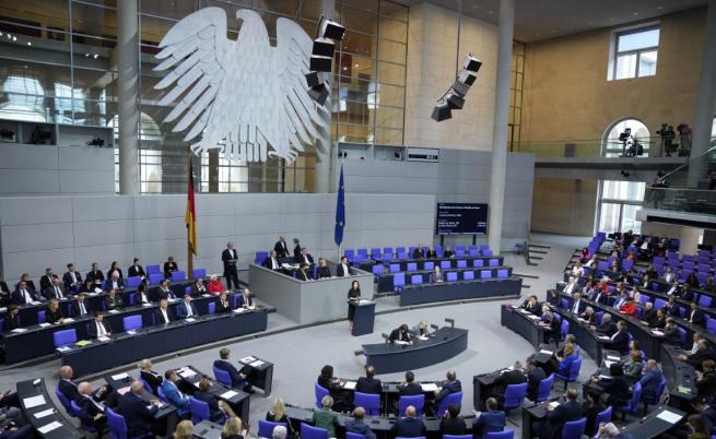 Германските депутати отхвърлиха законопроекта за миграцията