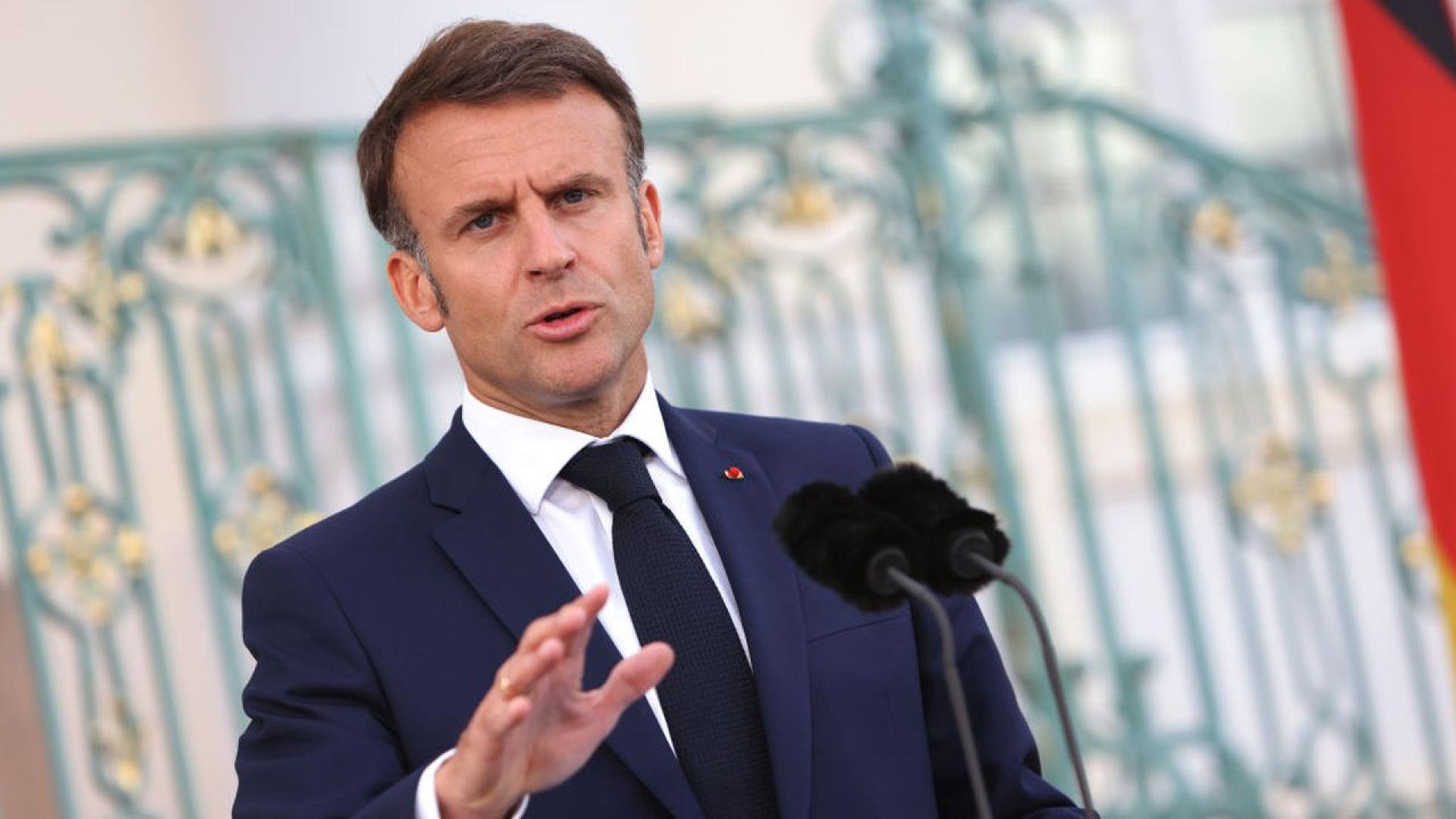 Президентът на Франция Еманюел Макрон призова Русия да престане с