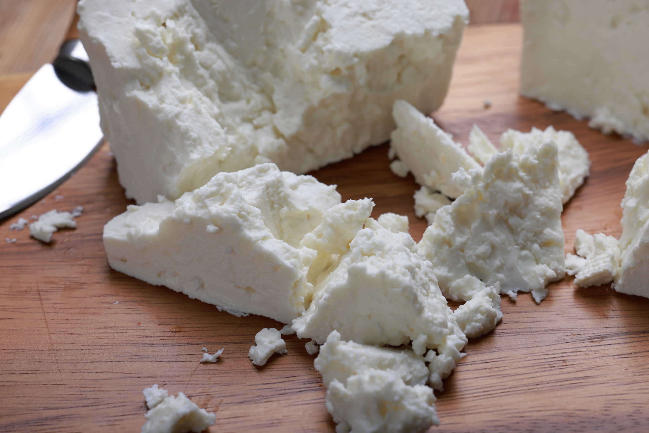 Какво слагат в кравето сирене