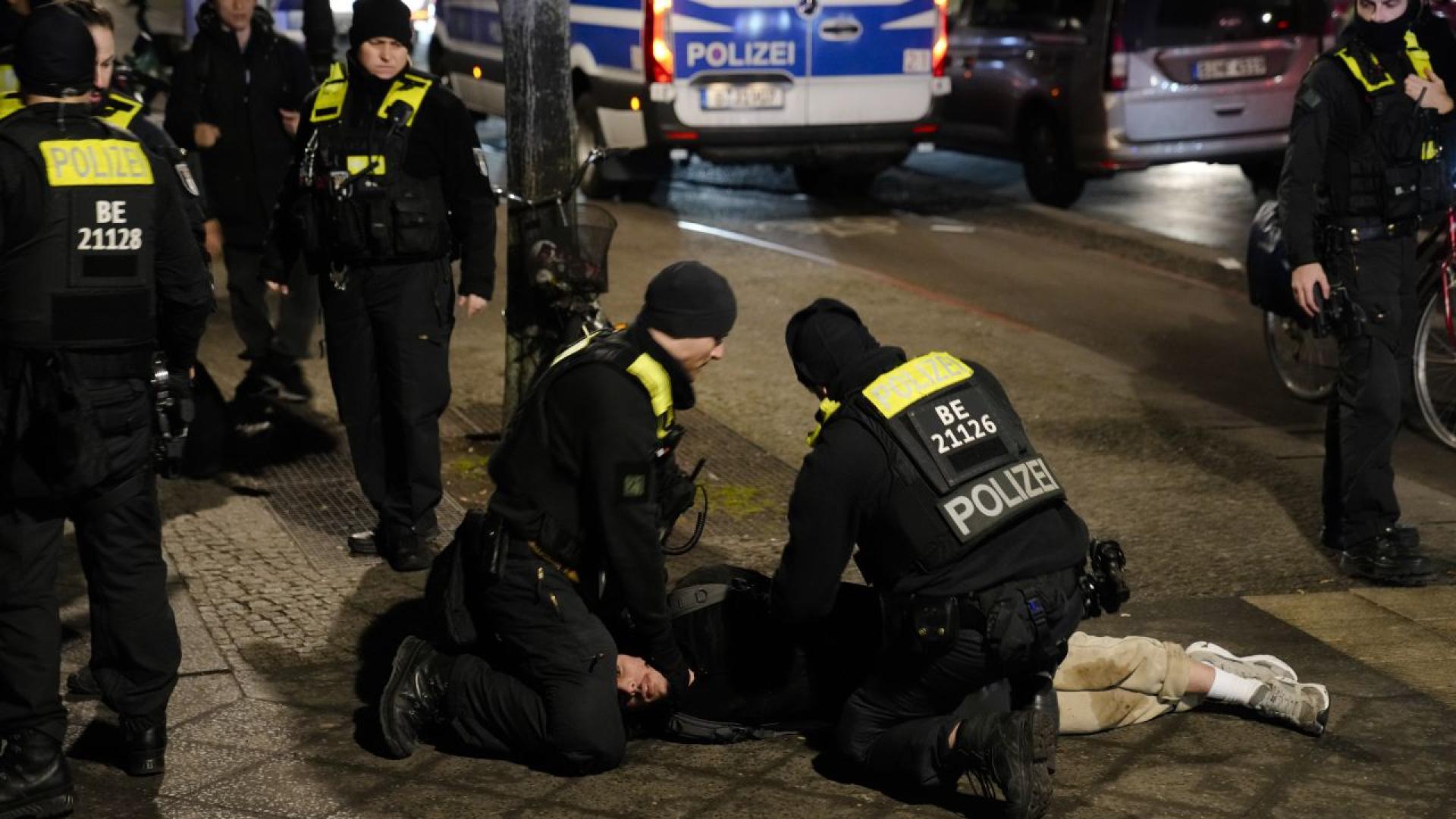 Сирийски бежанец на 19 години е заподозреният за вчерашната атака при