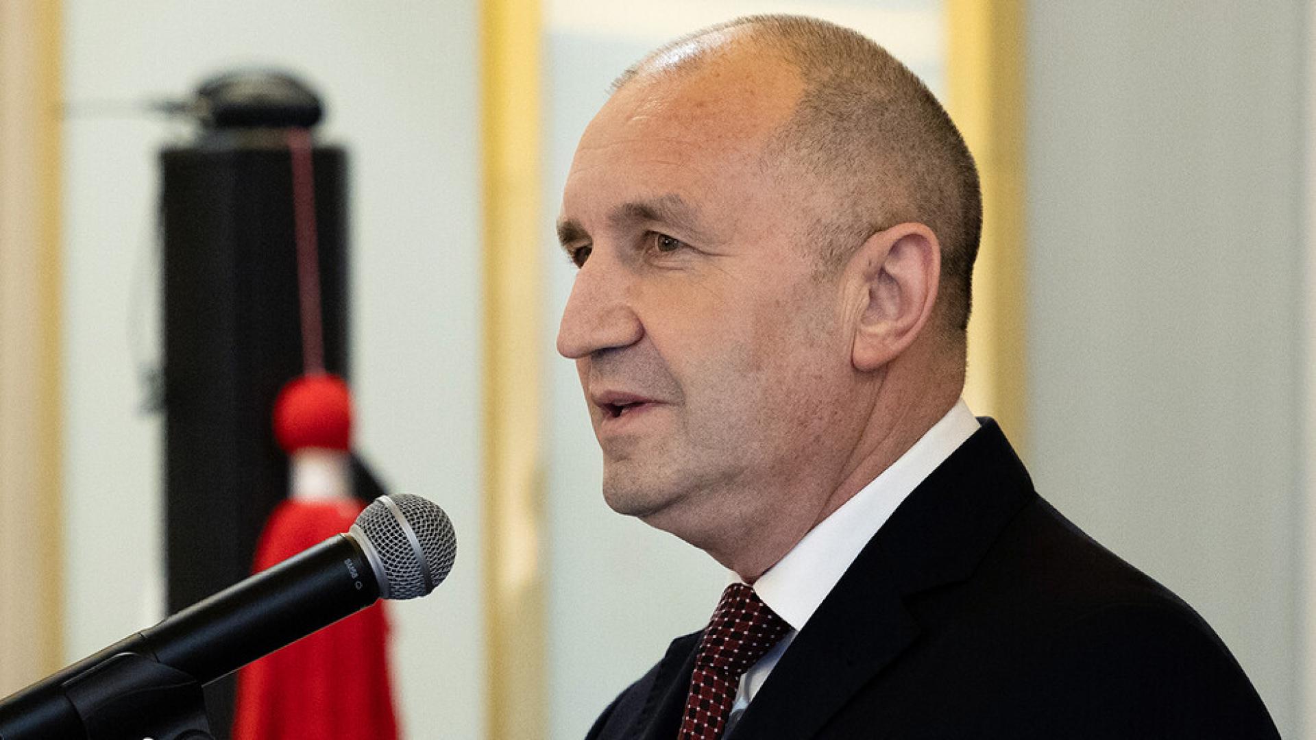 Президентът Румен Радев обяви че очаква правителството на Росен Желязков