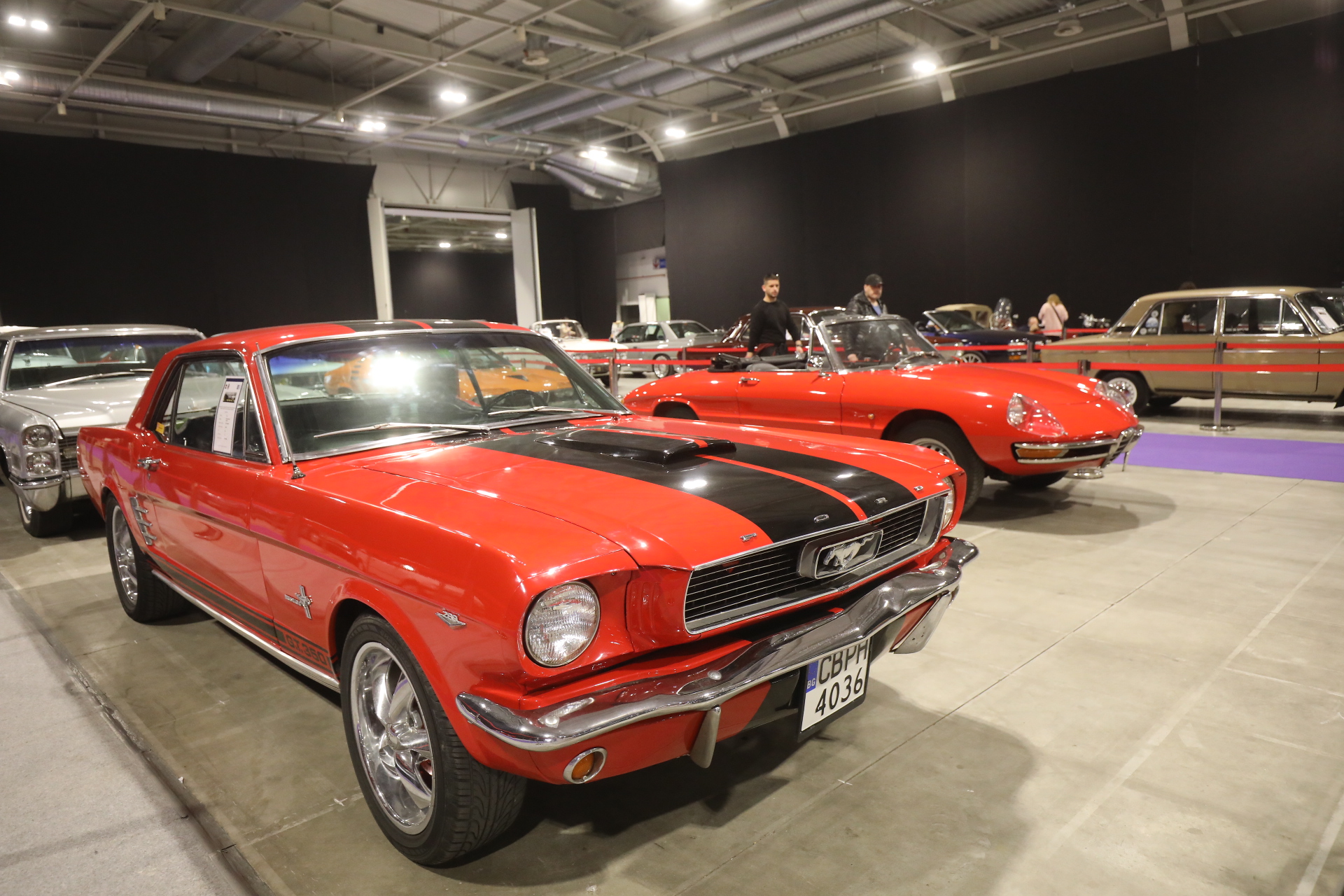 <p>Изложение на ретро автомобили в "Интер Експо Център" София&nbsp;</p>