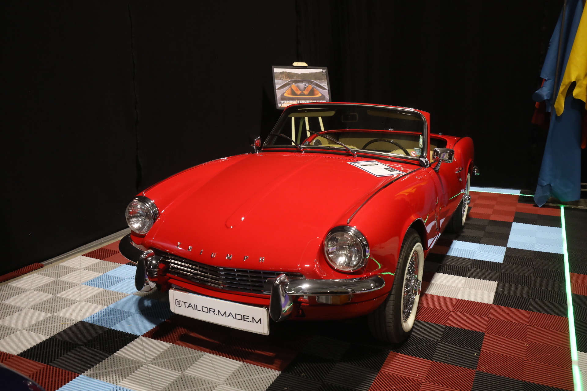 <p>Изложение на ретро автомобили в "Интер Експо Център" София&nbsp;</p>