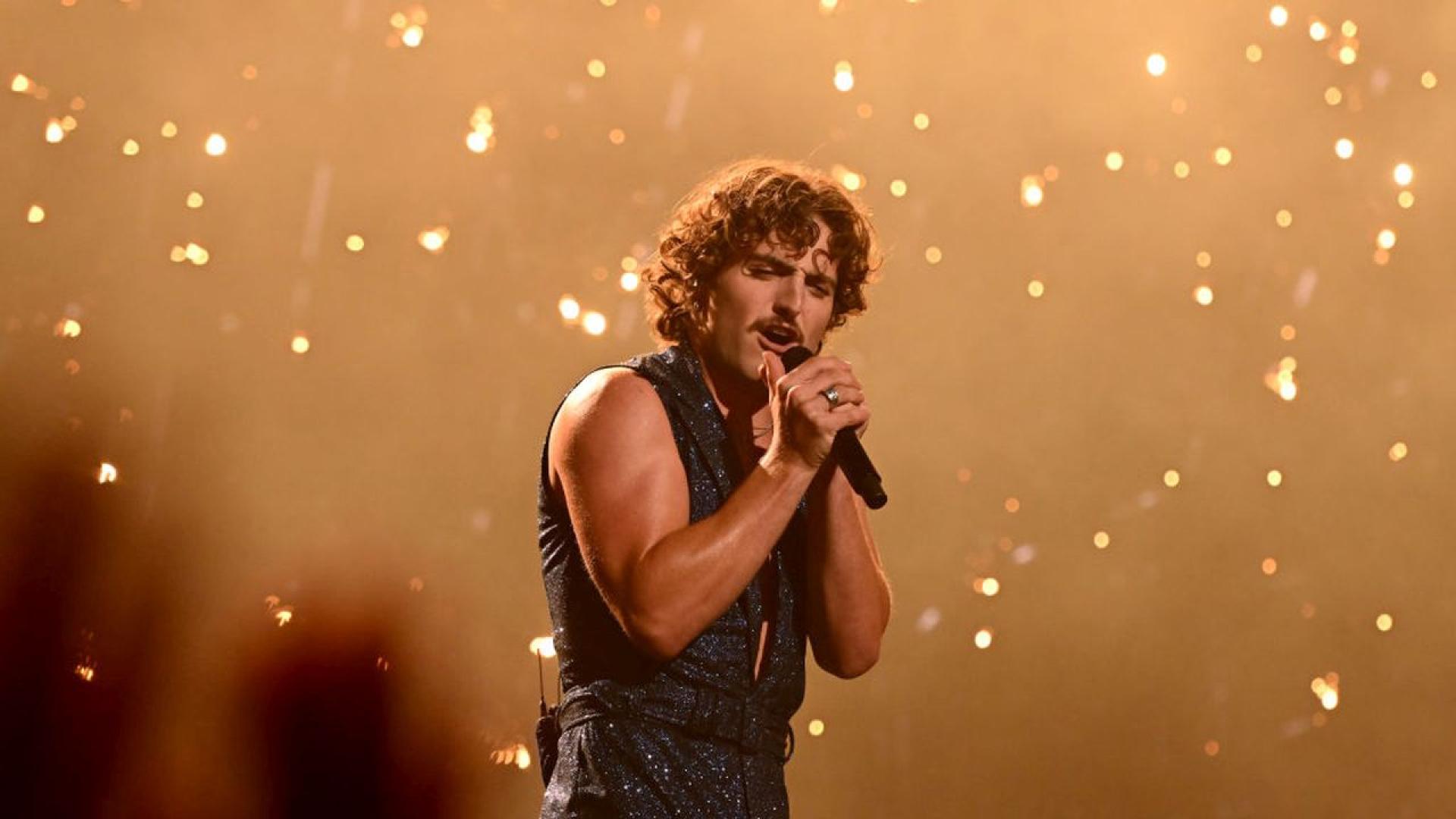 Певецът Бенсън Буун разкри че въпреки религиозното си възпитание като