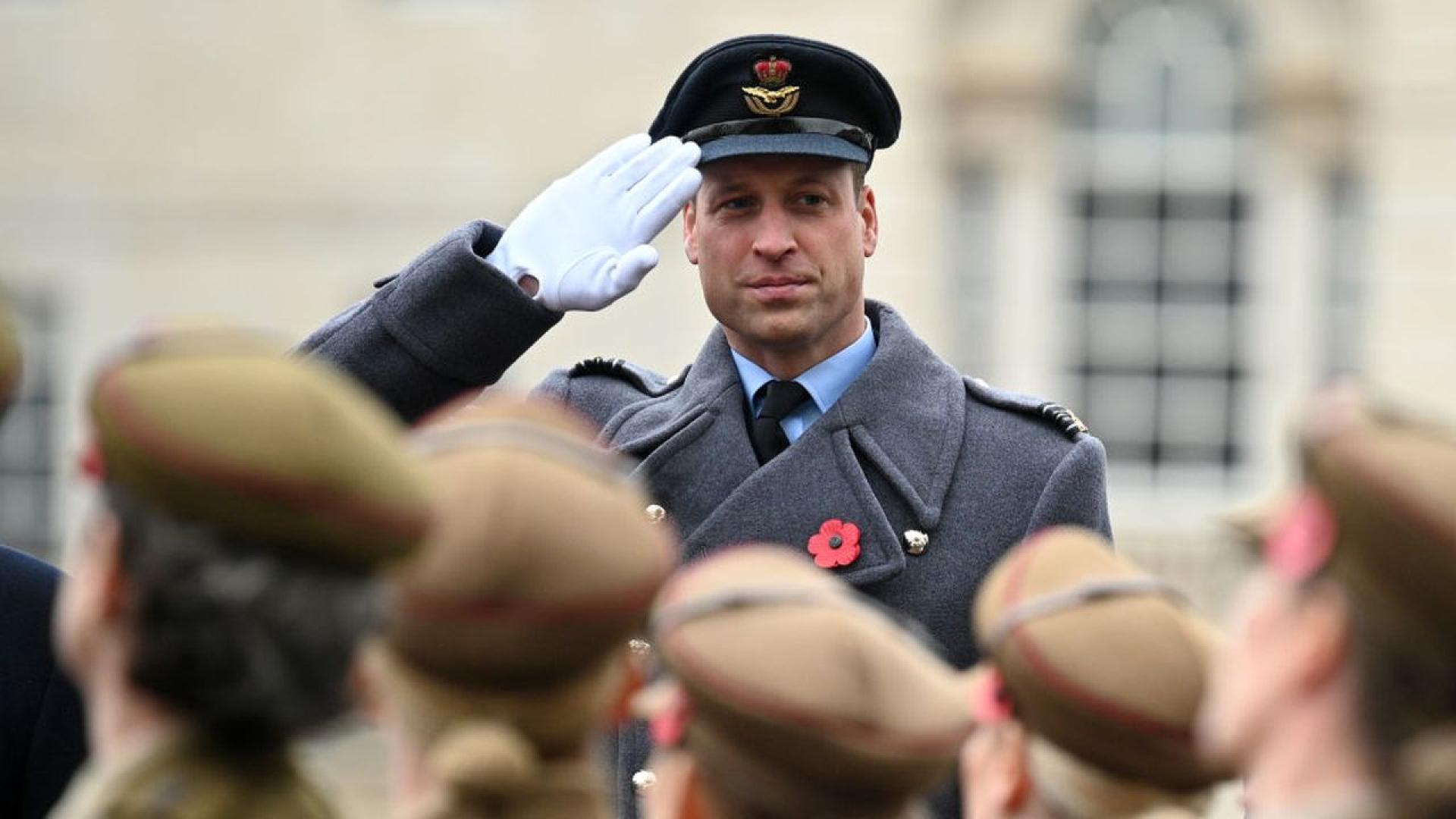 Принцът на Уелс отдаде почит на рейнджърите които посвещават живота