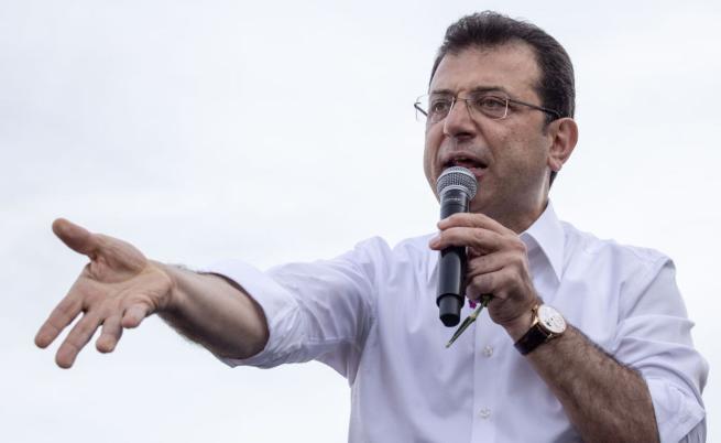 Демокрация зад решетките - европейски кметове защитават Имамоглу