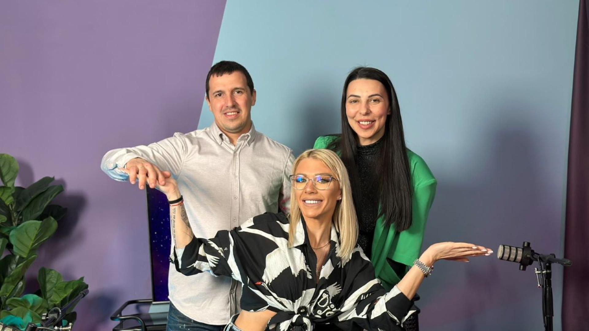 Желязната лейди Джулия и учителят мечта Христо са четвъртата отпаднала