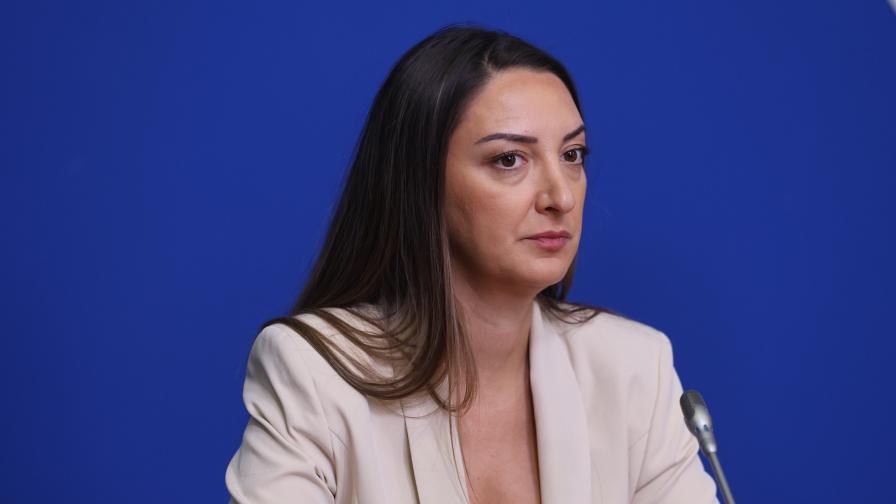 "Величие" поиска оставките на омбудсмана и заместника му