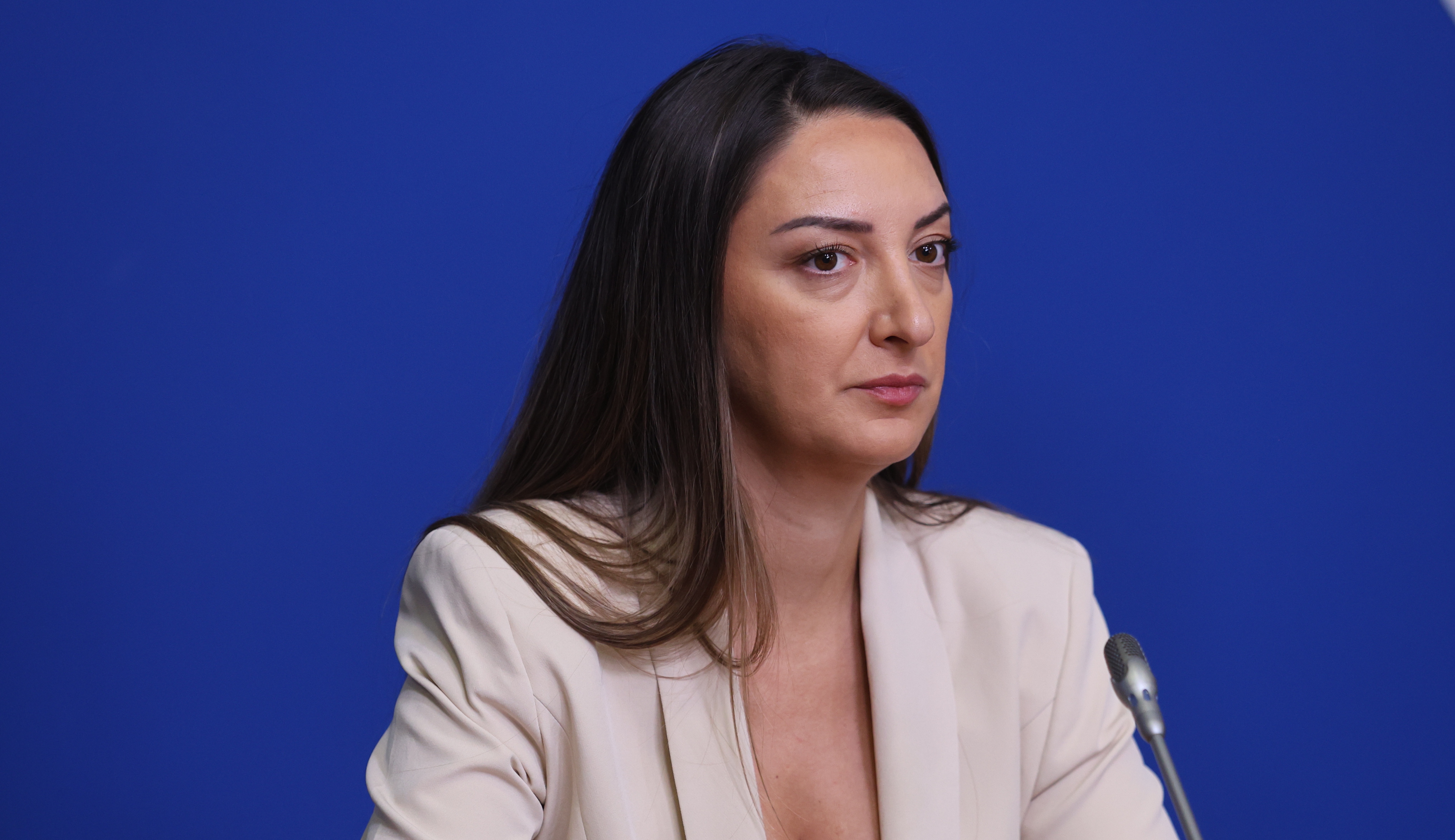 "Величие" поиска оставките на омбудсмана и заместника му