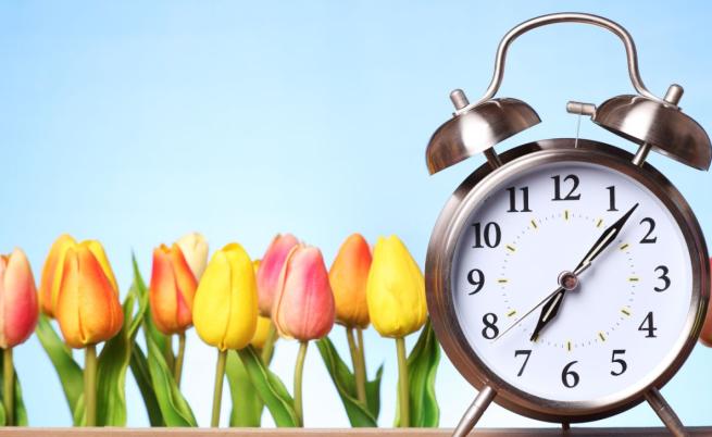 Местим стрелките: Кога идва лятното часово време през 2026 г. и ще бъде ли за последен път?