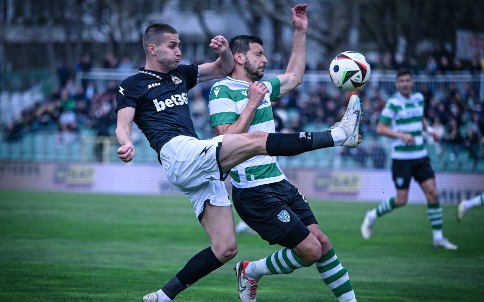 $(document).ready(function() { lastModifyEvent.halftimes = {match_id:2643695, type_id : 1}; phpEventObj =