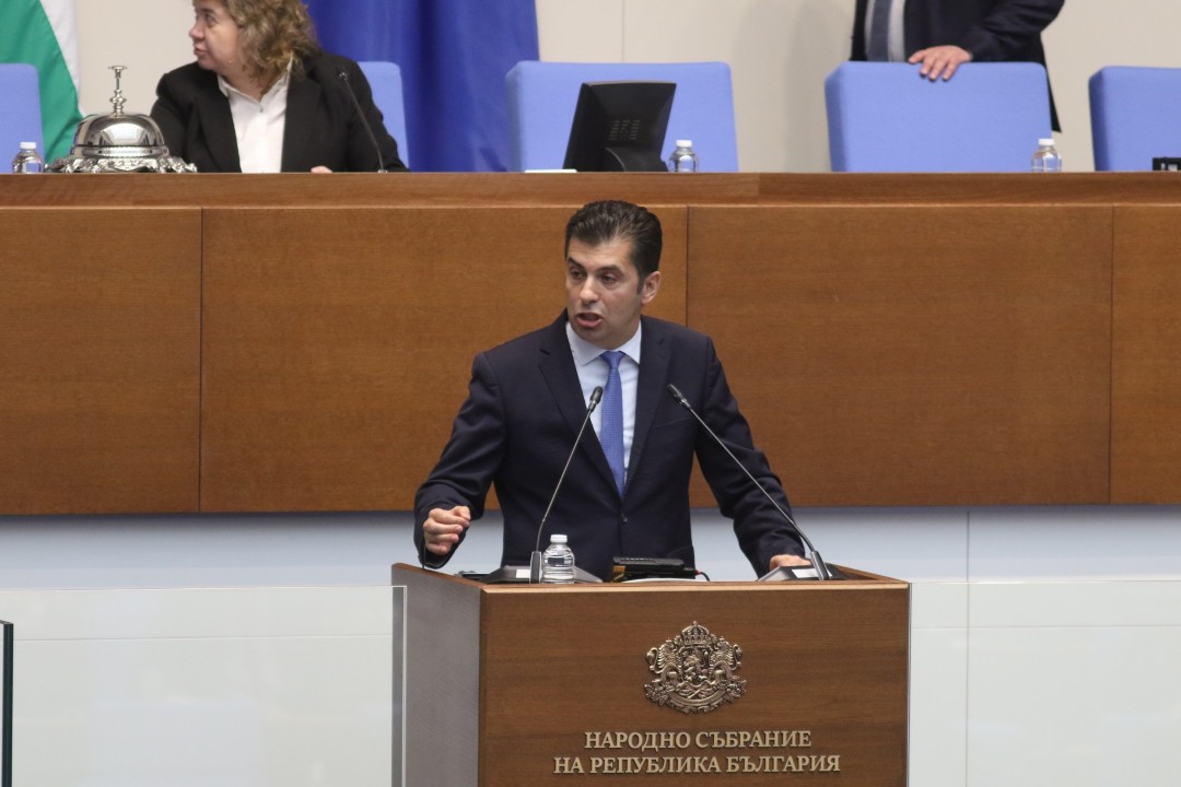 <p>Депутатите обсъждат вота на недоверие срещу кабинета &bdquo;Желязков&ldquo;.</p>