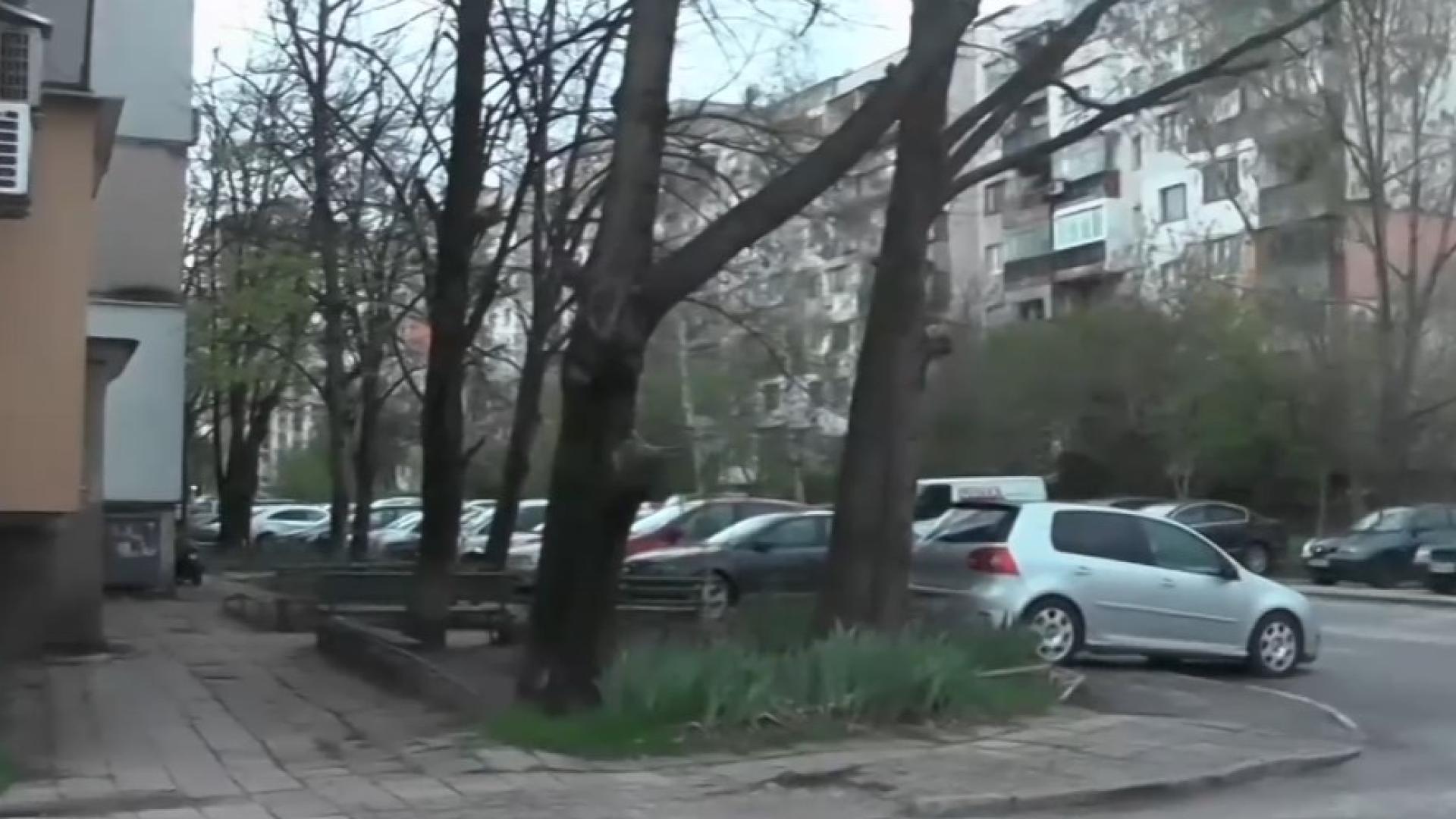 Най големият жилищен квартал във Враца е в ужас от мъж