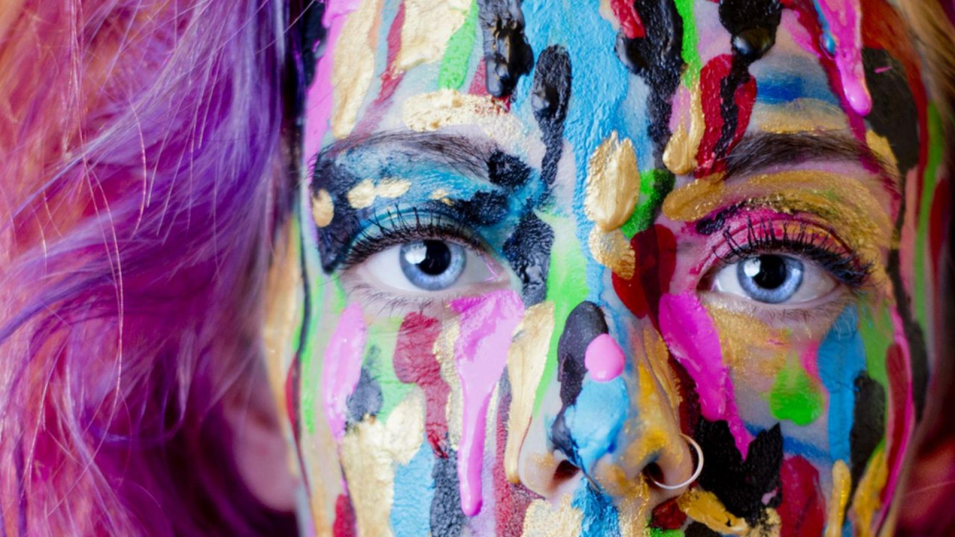 Нети Ломбарди обича предизвикателствата  Веднага щом 18 годишната гримьорка видяла публикация на