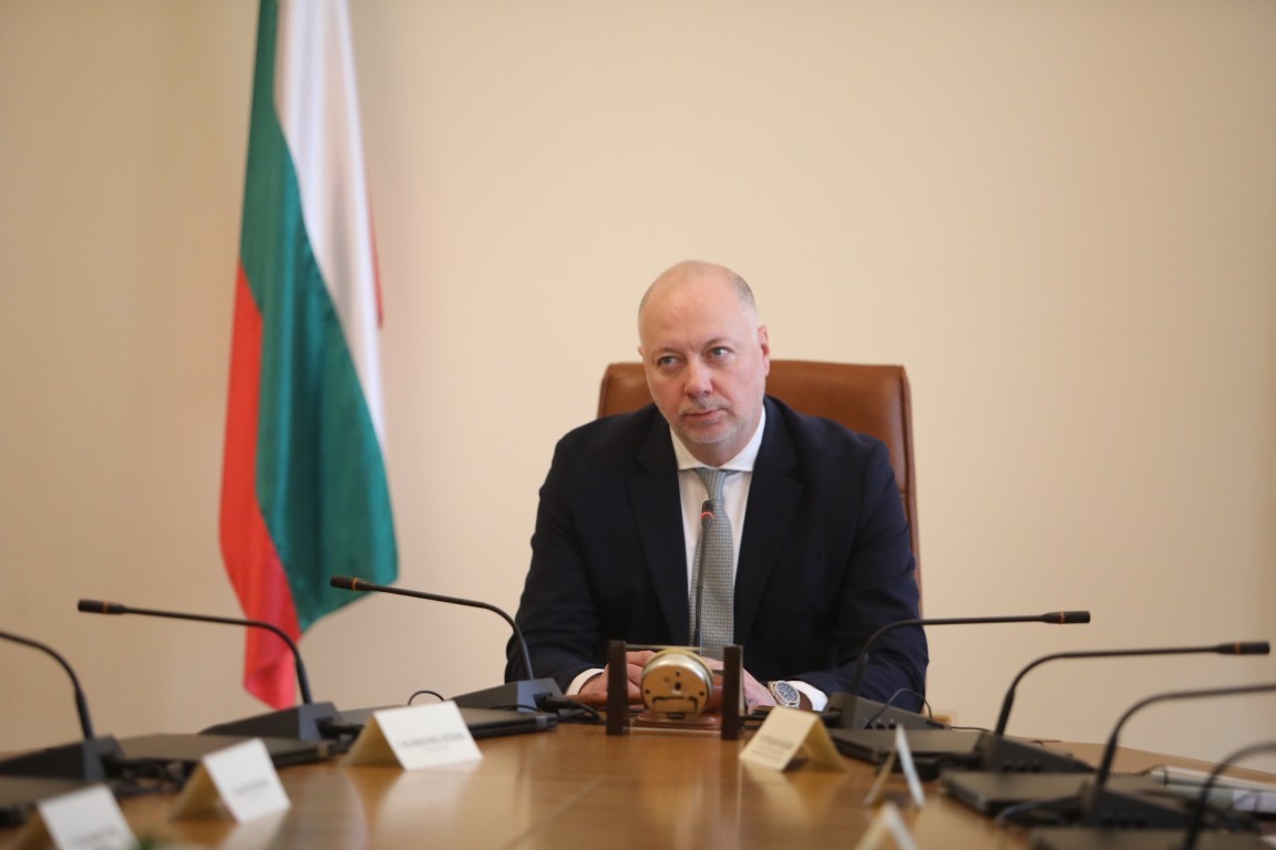Предлагат по-малки глоби за "обида" и "клевета"