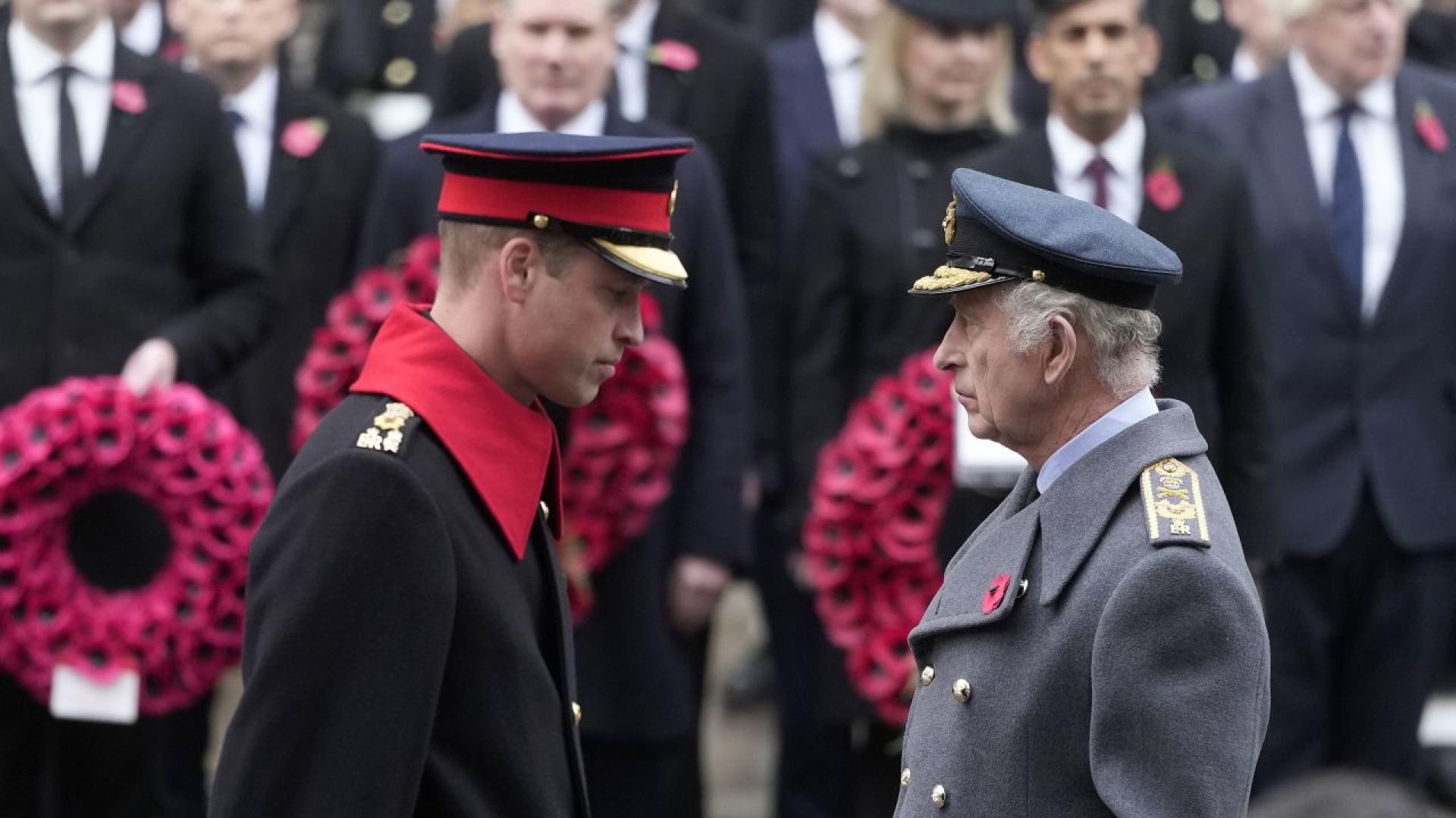 Принц Уилям тихо поема повече задължения за да подкрепя баща