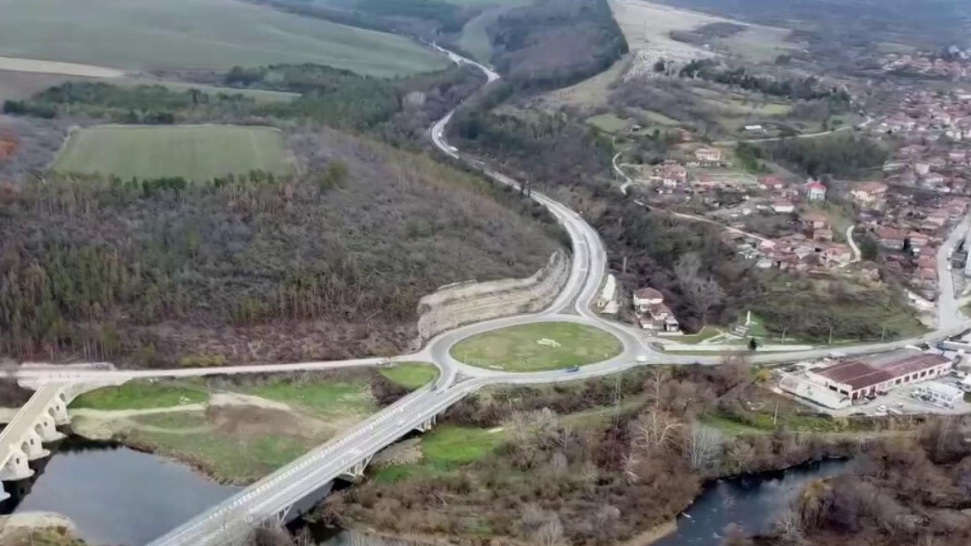 Държавата започва обезопасяване на 36 от най опасните пътни отсечки в