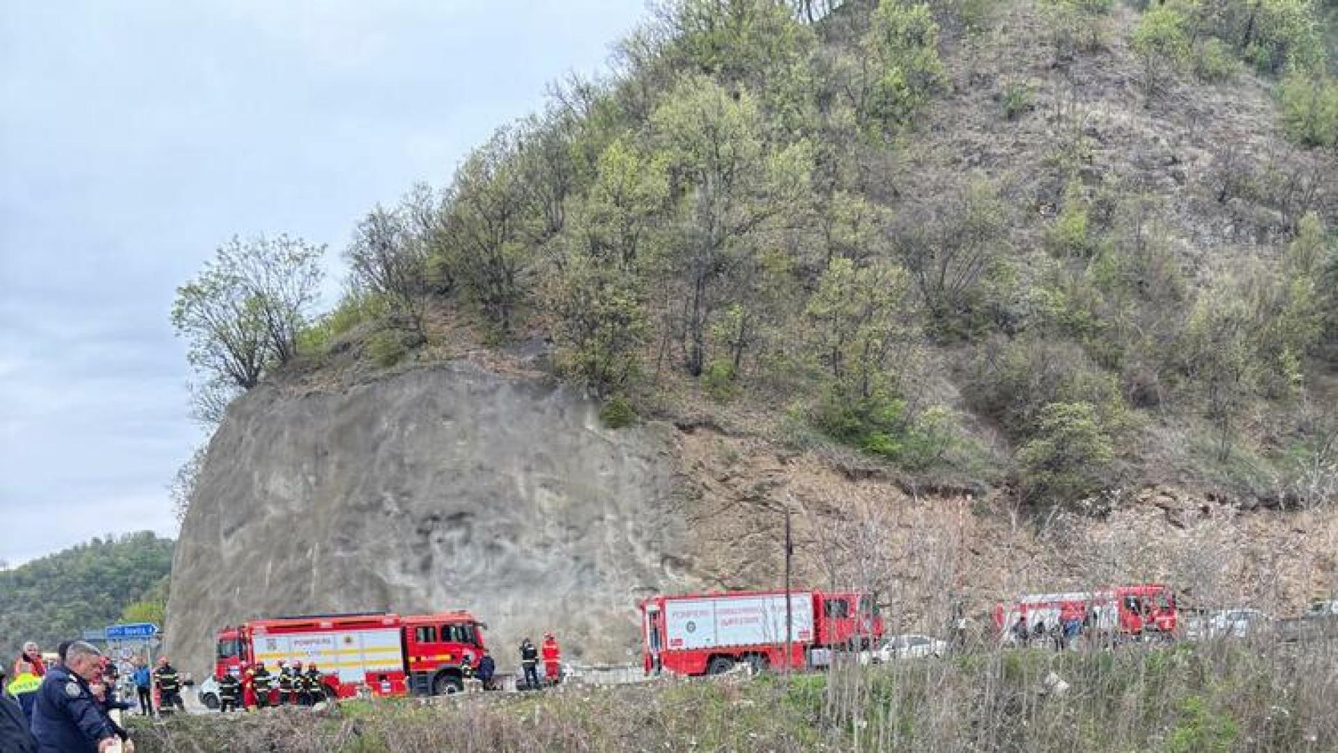 Български гражданин е загиналият при инцидента с микробуса който падна